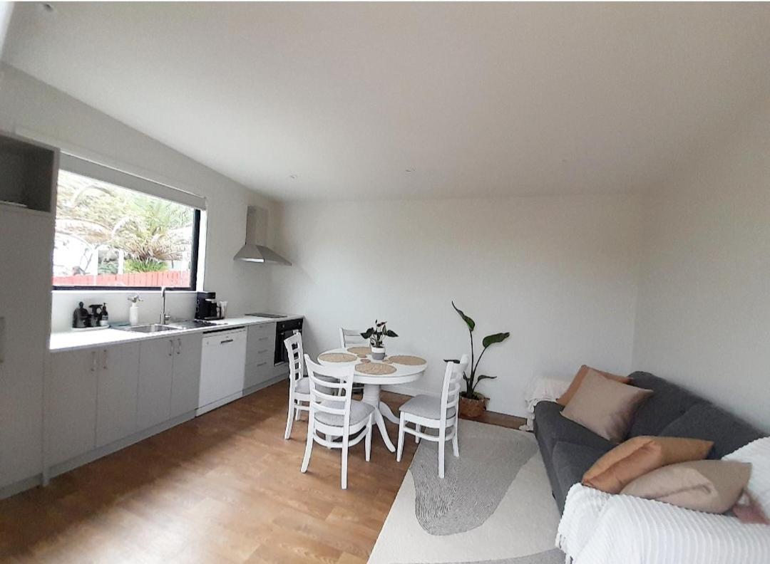 The Tiny Abode Villa Snells Beach Bagian luar foto